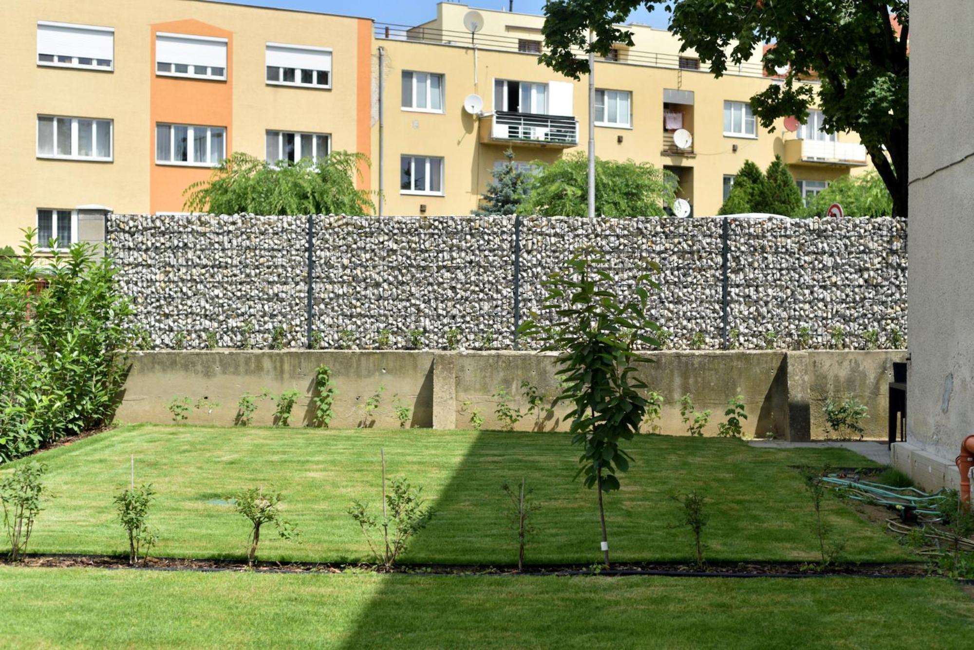 Apartman Sihot Trenčín Buitenkant foto
